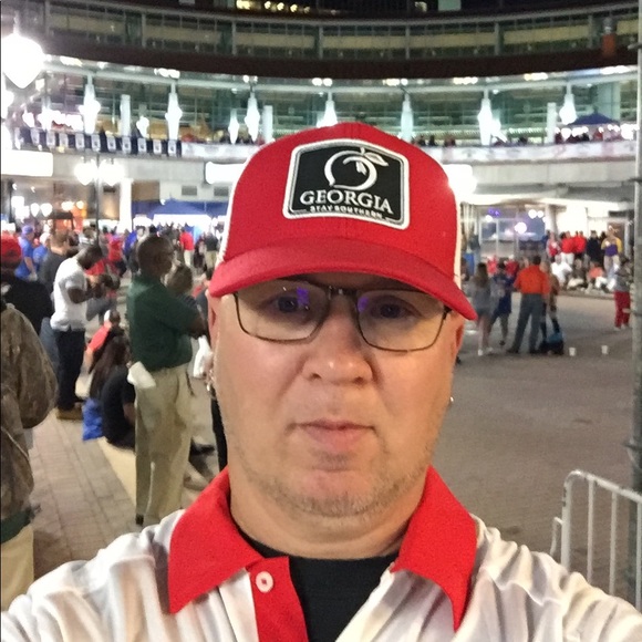 Meet your Posher, Chad - Picture 2 of 2